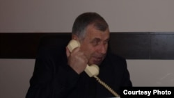 Станислав Лакоба: "Мне звонят совершенно разные люди, представляющие различные группы, и для всех большая неожиданность то, что произошло"