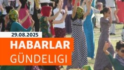 HG: Umra gitjek bolýan türkmenistanlylar ýurtdan çykmak we puluny yzyna almak kynçylygyny çekýär
