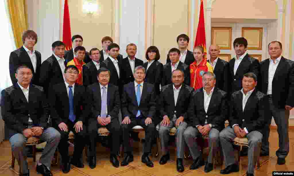 Бишкек, 16 июля глава государства Атамбаев принял Олимпийскую сборную Кыргызстана. 