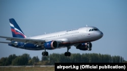 Самолет российской компании «Аэрофлот» в аэропорту «Манас». Иллюстративное фото.