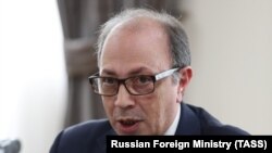 Ara Ayvazian și-a dat demisia din funcția de ministru de Externe al Armeniei.

