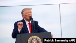 Президент США Дональд Трамп звинуватив ВООЗ в ігноруванні «достовірних повідомлень» про поширення нової коронавірусної інфекції в Китаї