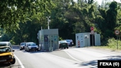 Босния жана Герцеговина менен Хорватиянын ортосундагы чек ара бекети. Должани (Doljani). 19-июнь, 2021-жыл. 