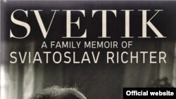 Coperta volumului publicat de Toccata Press