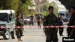 حضور نیروهای ارتش لبنان در روستای القاع پس از حمله چهار انتحاری به این روستا، که پنج کشته برجای گذاشت.