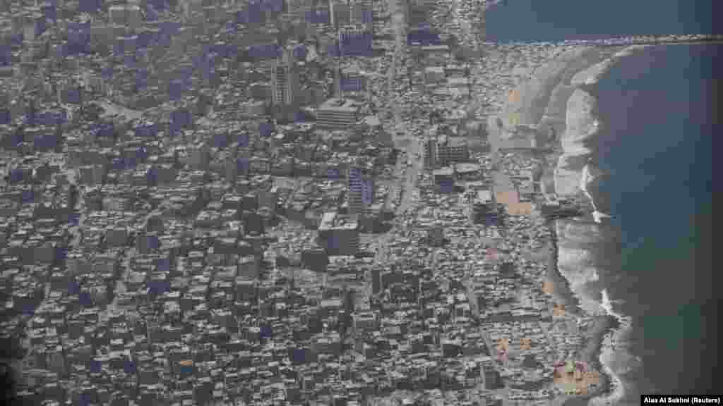 Obala Gaze, fotografisana iz vojnog aviona