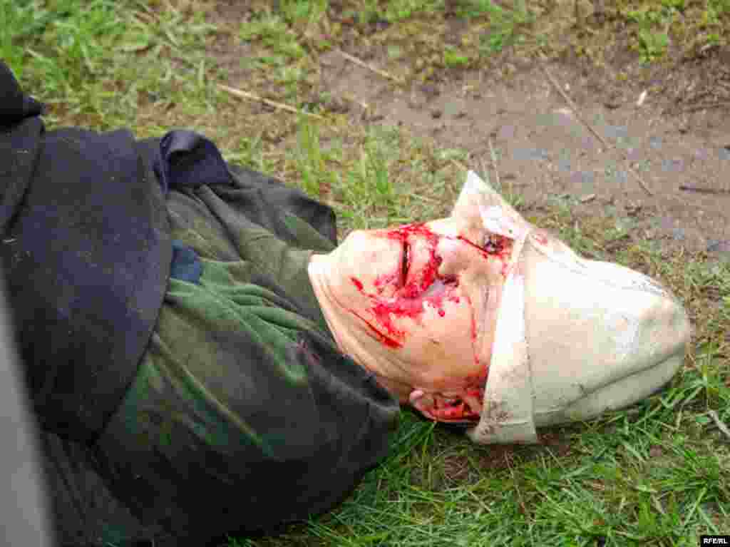 Киргизстан, протети во Бишкек - 