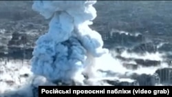 Лінія фронту у Вовчанську, вибух авіабомби, архівне фото, вересень 2024 року