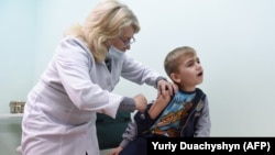 Вперше з початку спалаху кору в Україні Львівська область втратила своє лідерство за рівнем захворюваності на кір, кажуть у міністерстві