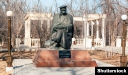 Пам'ятник Тарасу Шевченку в Казахстані у місті Форт-Шевченко
