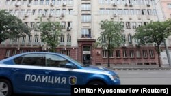 Poliția în fața clădirii Fiscului la Sofia, 16 iulie 2019