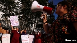 Алабама Сенатынын чечимине каршы чыккандар. 14-май, АКШ. 