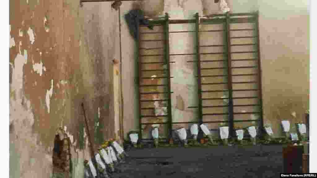 Спортзалдын дубалы