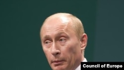 Жители Кондопоги хотят от президента "реальных движений"