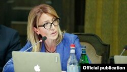 Министр труда и социальных вопросов Мане Тандилян (архив)