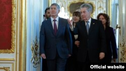 Президенты Кыргызстана и Австрии Алмазбек Атамбаев и Хайнц Фишер. 22 марта 2015 г.