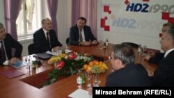 Jedan od ranijih sastanaka šestorke