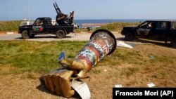 Rebeli libieni la Tripoli