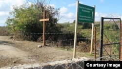 По мнению ведущего специалиста комитета по молодежной политике, ценности осетинского народа основаны на идеях православного христианства и осетинской традиционной культуры и молодежь должна их беречь