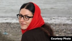 گلرخ ابراهیمی ایرایی، نویسنده و فعال حقوق بشر ایرانی