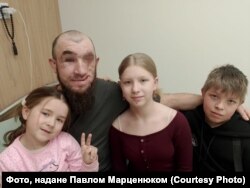 34-річний військовослужбовець Павло Марценюк з дітьми