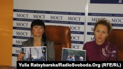 Мешканці Кіровського, члени ініціативної групи на прес-конференції щодо захоплення лісу