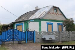 В будинку Миколи Макаровича вікна забиті фанерою