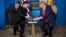 Președintele Ucrainei, Volodimir Zelenski (stânga), s-a întâlnit cu președintele SUA, Donald Trump, în marja summitului Organizației Tratatului Atlanticului de Nord (NATO) de la Haga.
