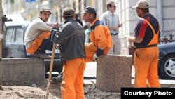 Таджикские мигранты в России.