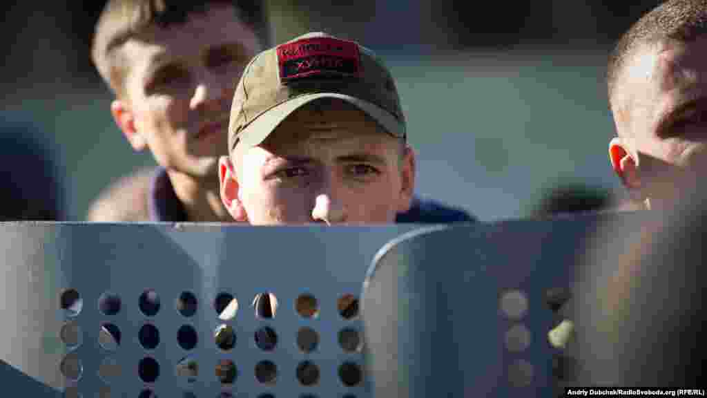 Один з активістів під час мітингу біля Верховної Ради, Київ, 18 жовтня 2017 року ПЕРЕГЛЯНЬТЕ ФОТОГАЛЕРЕЮ