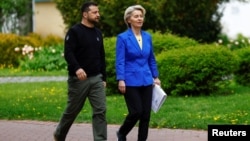 Președintele Comisiei Europene, Ursula von der Leyen, și președintele Ucrainei, Volodimir Zelenski, Kiev, 9 mai.