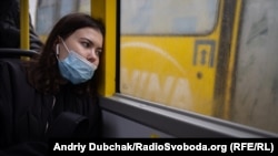 У квітні 1993 року в Дніпрі (тоді – Дніпропетровську) як експеримент запроваджували безоплатний проїзд у трамваях та тролейбусах для всіх. Однак ця ініціатива протрималася лише півтора року. 