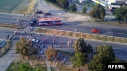 Инциденти меѓу фудбалските хулигани и жителите на Нерези