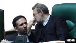 رئیس مجلس و وزیر اقتصاد.