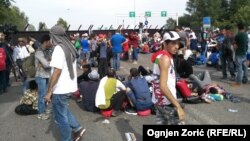 Нова хвиля біженців на кордоні між Сербією й Угорщиною, 15 вересня 2015 року