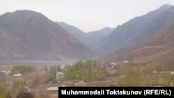 Жери керемет, шарты катаал айыл