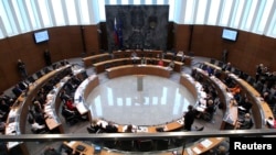 Sednica slovenačkog parlamenta, Ljubljana (maj 2013.)