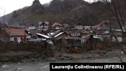 Satul Cetățeni, judetul Arges, văzut dinspre șoseaua Târgoviște- Câmpulung.