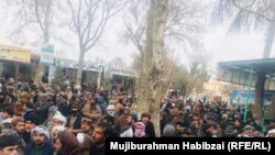 Protesters closed the Jawzjan-Balkh highway to protest the civilian casualties in Balkh Province on January 26.