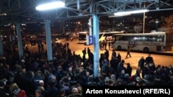 Pamje nga Stacioni i autobusëve në Prishtinë, prej nga nisen qytetarë të nga Kosova për në Serbi e Hungari...