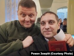 Колишній головнокомандувач ЗСУ, а нині посол у Великій Британії Валерій Залужний і Роман Замрій