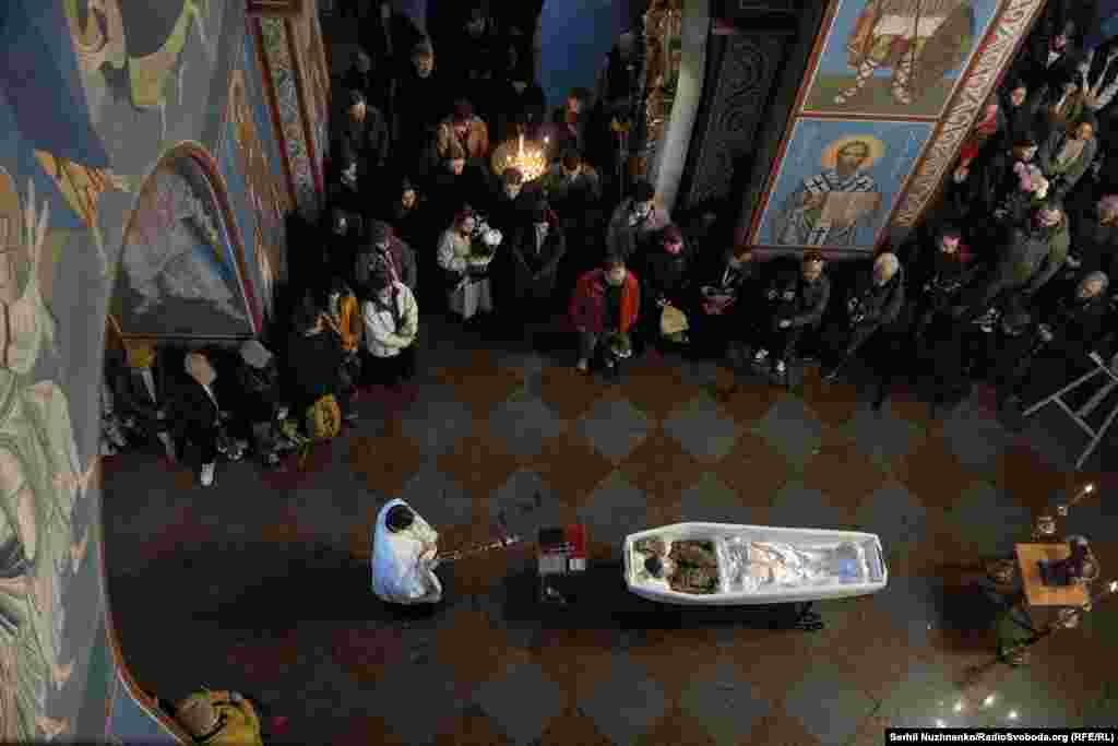 У Михайлівському соборі відбулася заупокійна літургія за загиблим Костянтином Гузенком, Київ, 7 листопада 2025 року