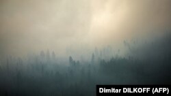 U požaru 7. avgusta uništeno je više od 30 kuća i osam objekata u sibirskom selu Bjas-Kuel, a evakuisano je oko 400 stanovnika