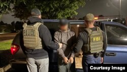 АКШ. Мыйзамсыз миграцияга каршы рейд. Иллюстрациялык сүрөт.