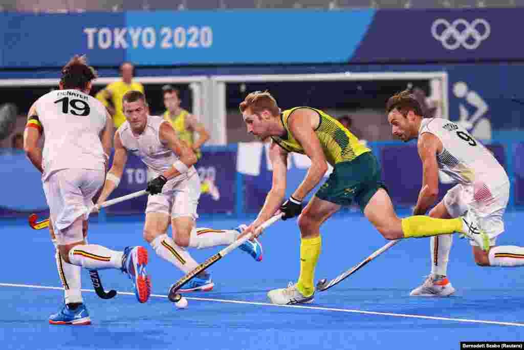 Бельгия менен Австралиянын курама командалары чөп үстүндөгү хоккей боюнча мелдештин финалында беттешип жатышат.&nbsp;
