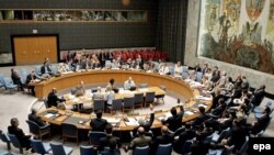 شورای امنيت به دليل اينکه ايران از تعليق غنی سازی اورانيوم خودداری کرده است، تا کنون با تصويب دو قطعنامه – قطعنامه های ۱۷۳۷ و ۱۷۴۷ – تحريم هايی محدود را عليه ايران به اجرا گذاشته است.