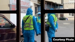 Поліція біля готелю «Козацький», Київ, 30 березня 2020 року