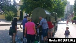 Građani vodu uzimaju iz cisterni