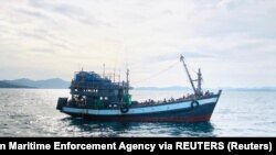 Brod sa Rohindžama u malezijskim teritorijalnim vodama, 5. april 2020.