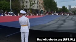 Югоосетинская делегация во главе со спикером парламента побывала в Донецке на праздновании годовщины образования республики